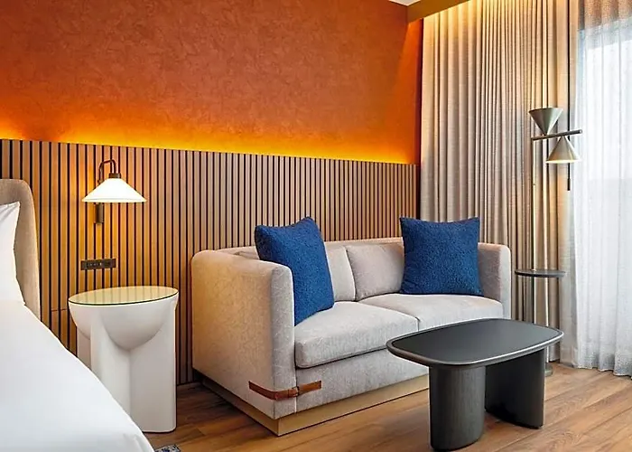 The Nobleman Worth, Tapestry Collection By Hilton Hotel 4*